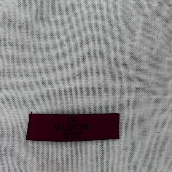 I am Selling My Valentino Sandals (Black&Gold)
Slightly Wore (9)
$190-200 - Picture 5 of 5